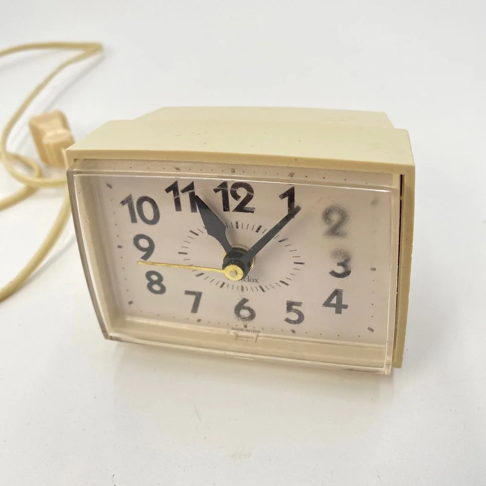 Vintage Westclox Electric Alarm Clock Cream Analog Made in USA  MCM Works‎
